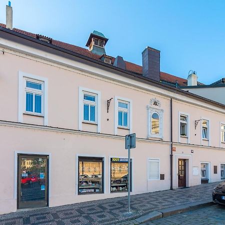 The Bookhouse, 5-Bedroom Residence By Prague Castle Bagian luar foto